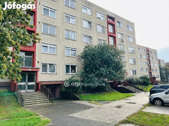 Debreceni 78 nm-es lakás eladó
