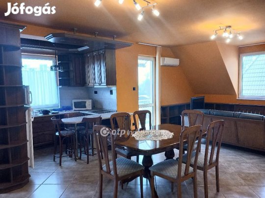 Debreceni 79 nm-es lakás eladó