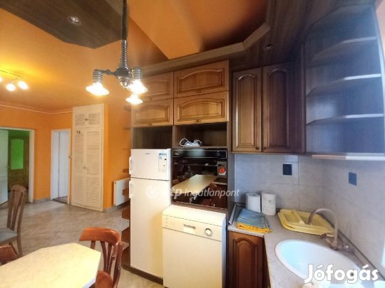 Debreceni 79 nm-es lakás eladó