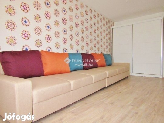 Debreceni 91 nm-es lakás eladó