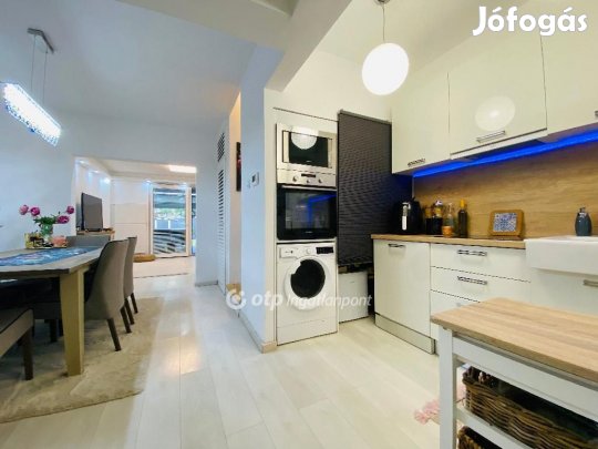 Debreceni 95 nm-es ház eladó