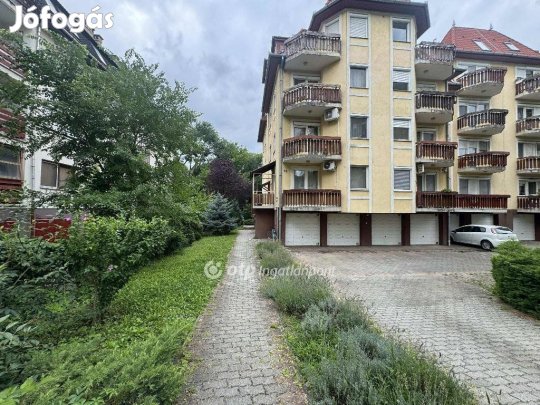 Debreceni 95 nm-es lakás eladó