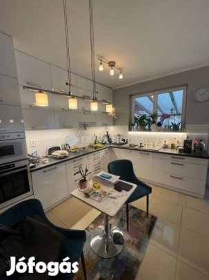 Debreceni eladó 144 nm-es ház