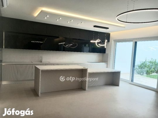 Debreceni eladó 170 nm-es ház