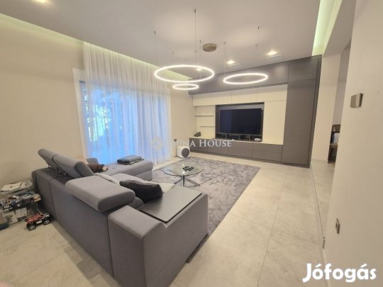 Debreceni eladó 180 nm-es ház