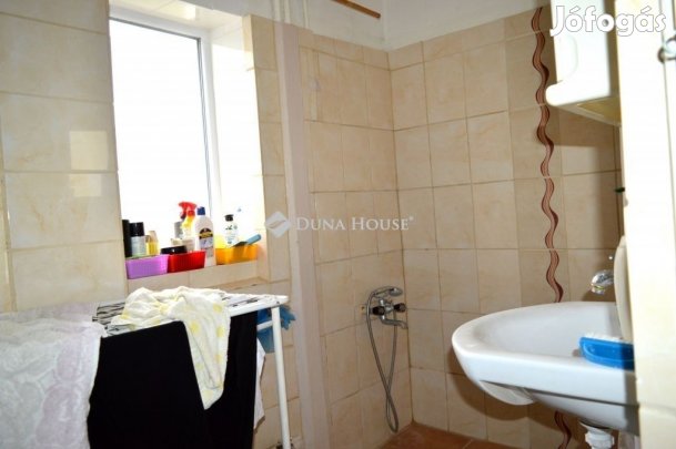 Debreceni eladó 229 nm-es ház