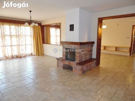 Debreceni eladó 233 nm-es ház
