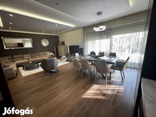 Debreceni eladó 239 nm-es ház