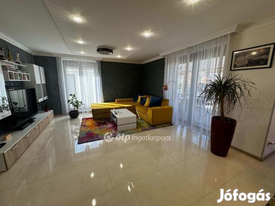 Debreceni eladó 315 nm-es ház