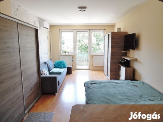 Debreceni eladó 39 nm-es lakás
