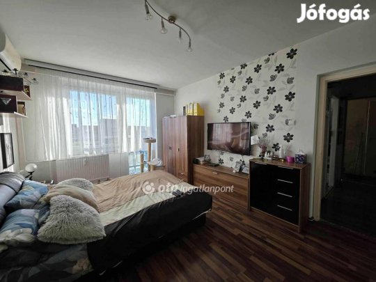 Debreceni eladó 44 nm-es lakás