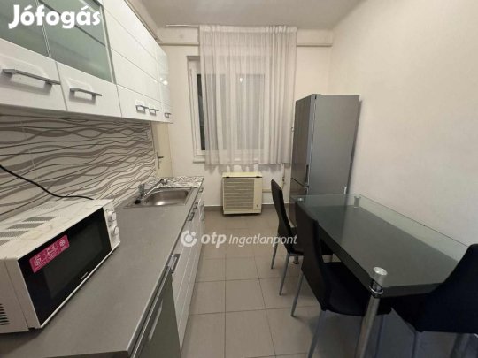 Debreceni eladó 50 nm-es lakás