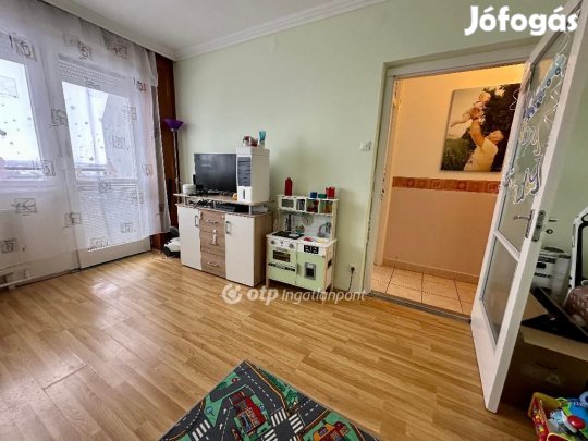 Debreceni eladó 53 nm-es lakás