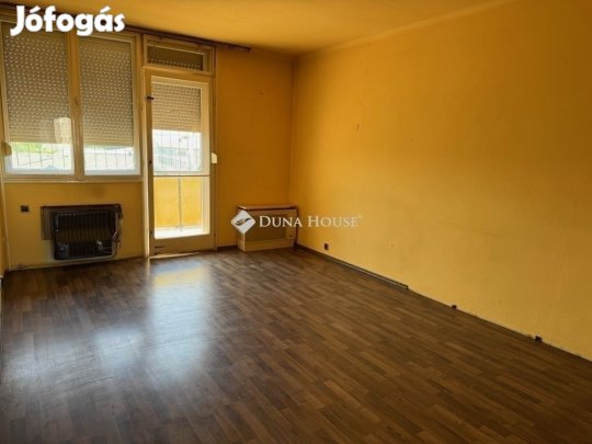 Debreceni eladó 56 nm-es lakás