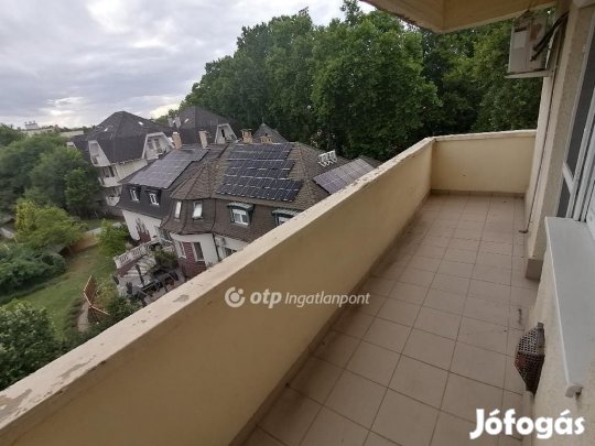 Debreceni eladó 72 nm-es lakás