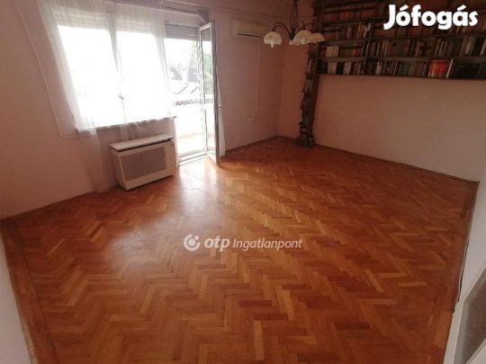 Debreceni eladó 72 nm-es lakás