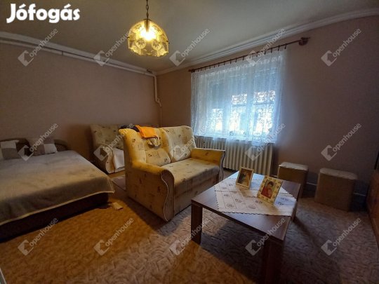 Debreceni eladó 75 nm-es ház