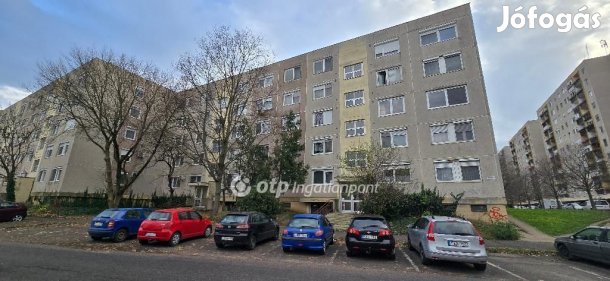 Debreceni eladó 79 nm-es lakás