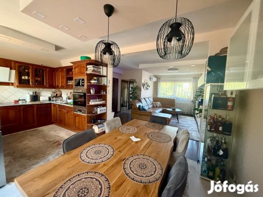 Debreceni eladó tégla sorház