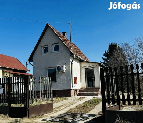 Debrecentől 15 perce Bodaszőlőn eladó hitelezhető ház 