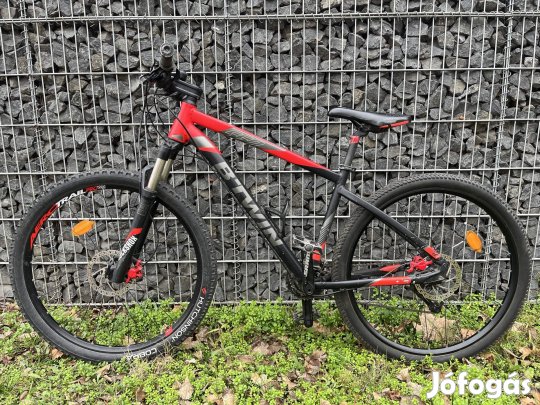 Decathlon B'Twin Rockrider 560 mountain bike kerékpár