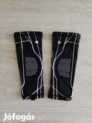 Decathlon fekete röplabda alkarvédő