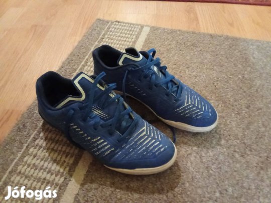 Decathlonos terem cipő 42-es
