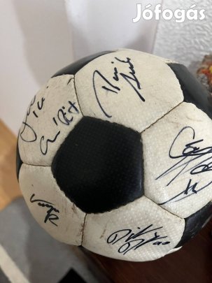 Dedikált focilabda