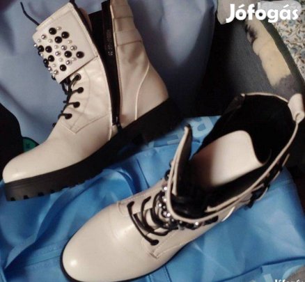 Deezee bakancs Új 39