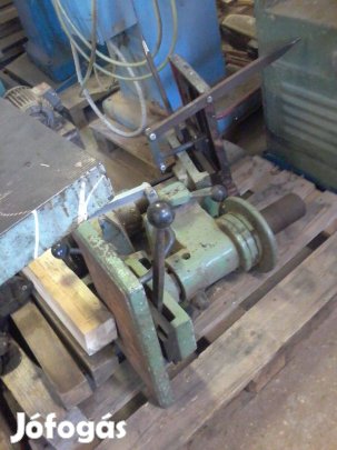 Defém hosszlyukfúró fúrószupport