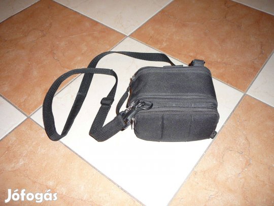 Deja fényképezőgép táska, 10x14x9cm. Újszerű!