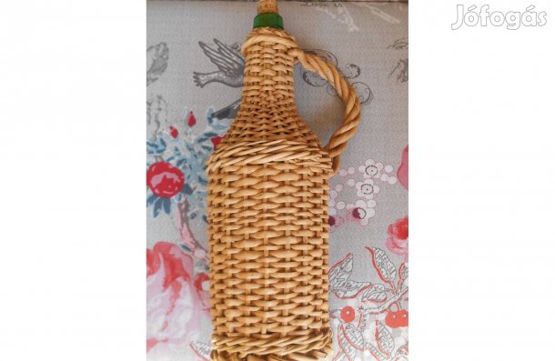 Dekorációs fonott borosüveg