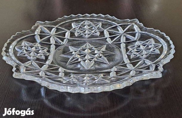 Dekoratív antik üveg kínáló