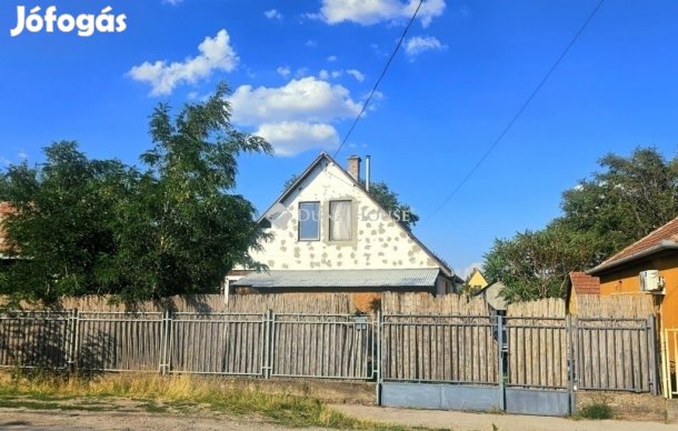 Délegyházai eladó 36 nm-es ház