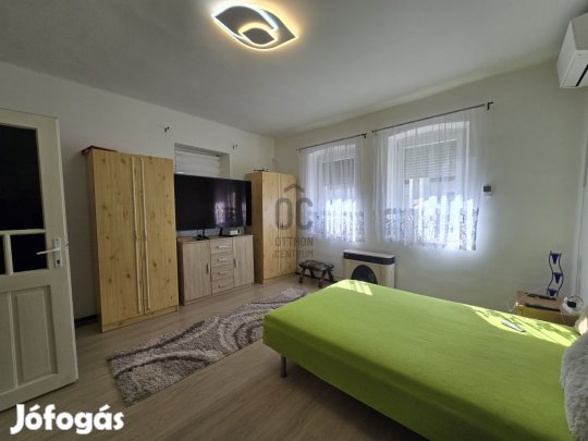 Déli tájolású, 3 szobás családi ház Feldebrőn eladó!