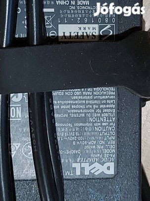 Dell 90W-os töltő kifogástalanul működik
