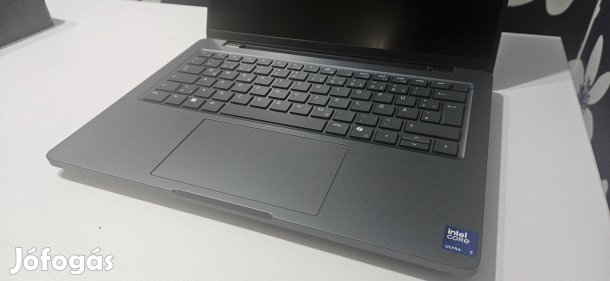 Dell Pro Max 14 Ultra7 265H,32gb ddr5,256Nvme,14 New