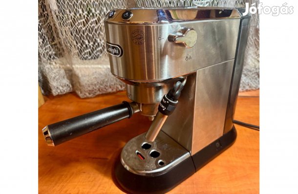 Delonghi Dedica EC685M kávéfőző