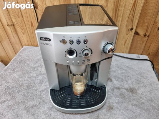 Delonghi Magnifica kávégép