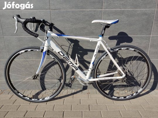 Dema Alvito országúti