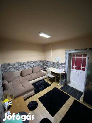 Demecserben eladó családi ház!