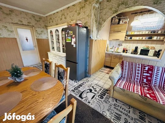 Demecseri eladó 90 nm-es ház
