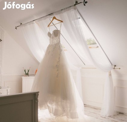 Demetrios menyasszonyi ruha (hercegnős, tüll, uszályos)