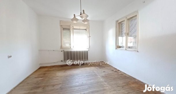 Demjéni 70 nm-es ház eladó