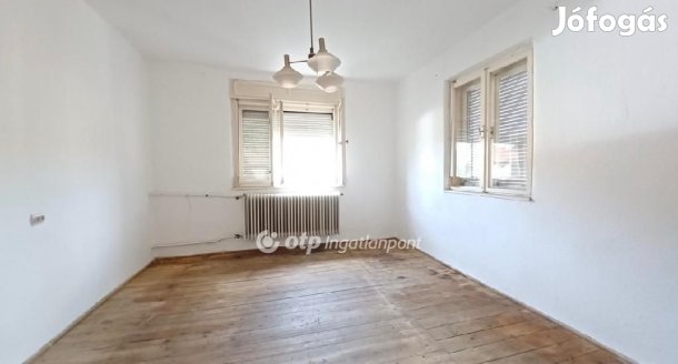 Demjéni 70 nm-es ház eladó