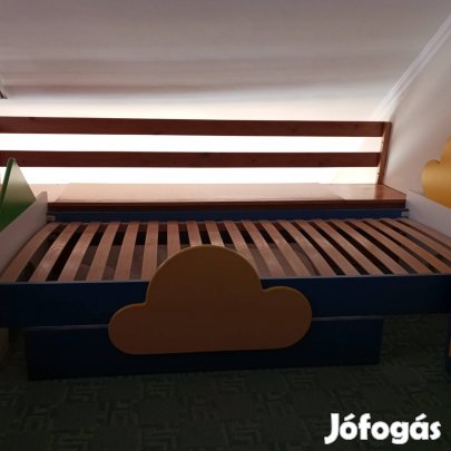 Demko Feder színes gyerekágy szekrényekkel