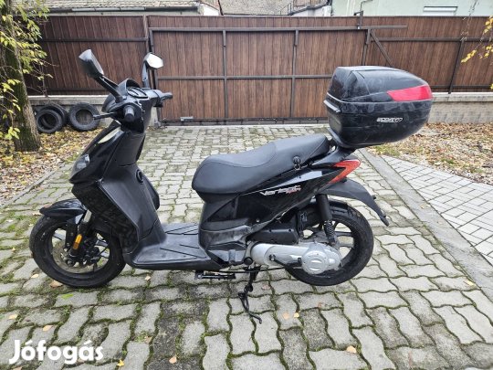 Derby Vatiant 2T robogó 