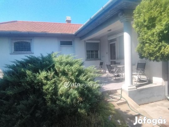 Derecskei 87 nm-es ház eladó