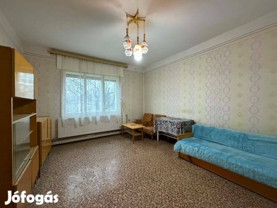 Derecskén kiváló szerkezeti állapotú, tégla építésű családi ház eladó