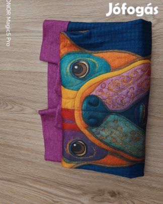 Designer női kutyusos pulcsi L